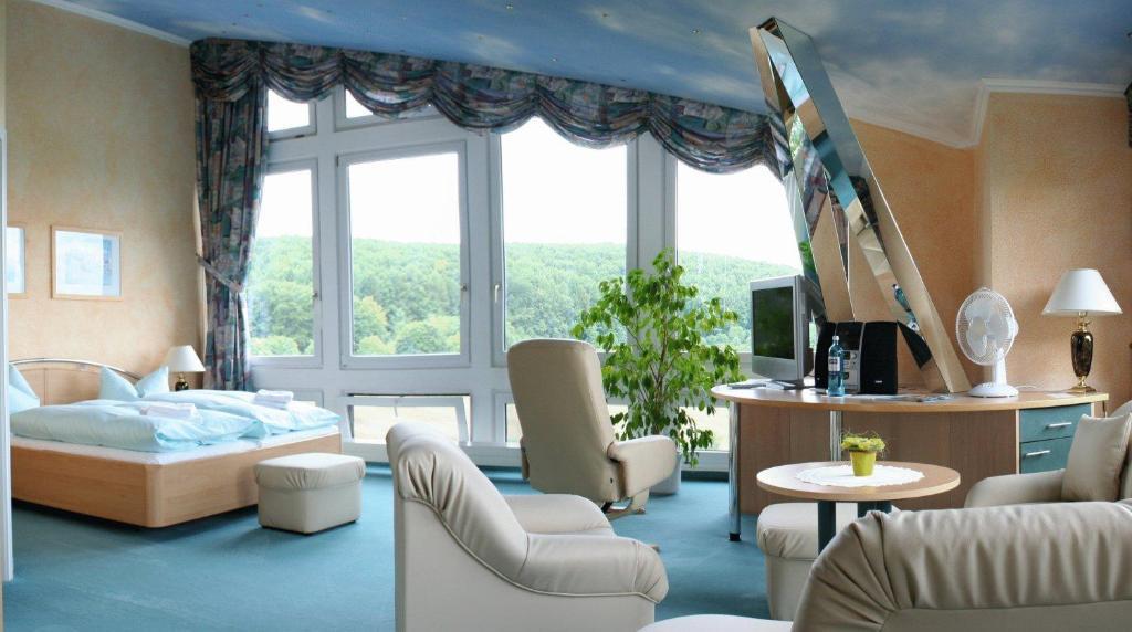 Hotel Reifenstein Kleinbartloff Rum bild