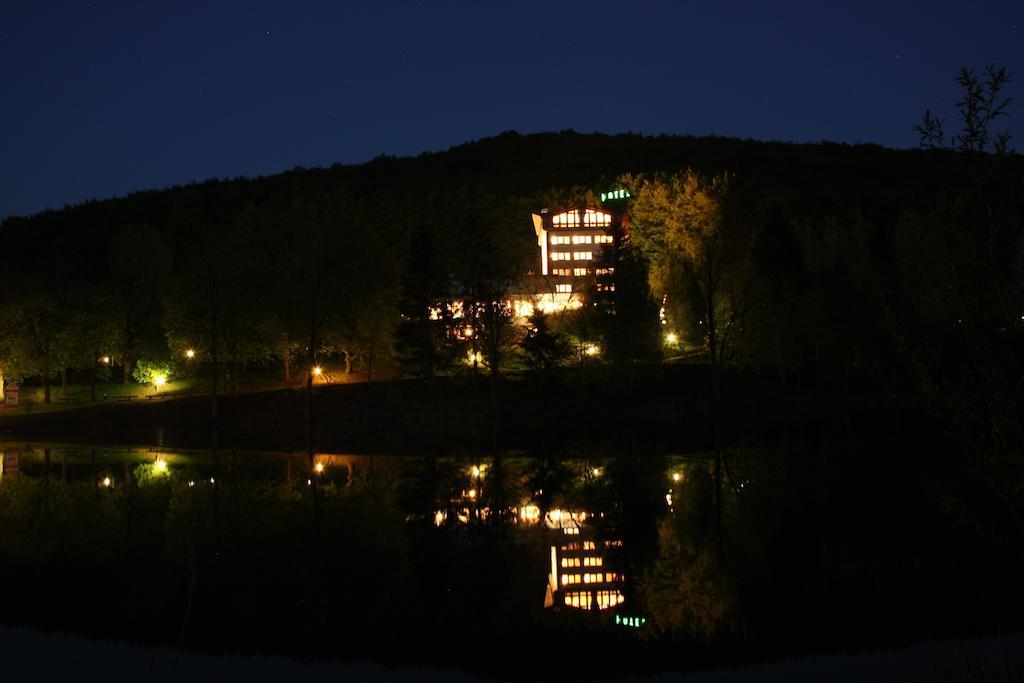 Hotel Reifenstein Kleinbartloff Exteriör bild